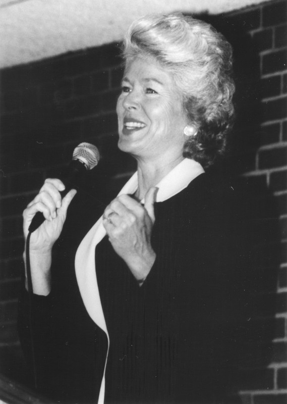 At National Speakers Association circa 1981(Credit: Brian Schwart on Wikicommons)
